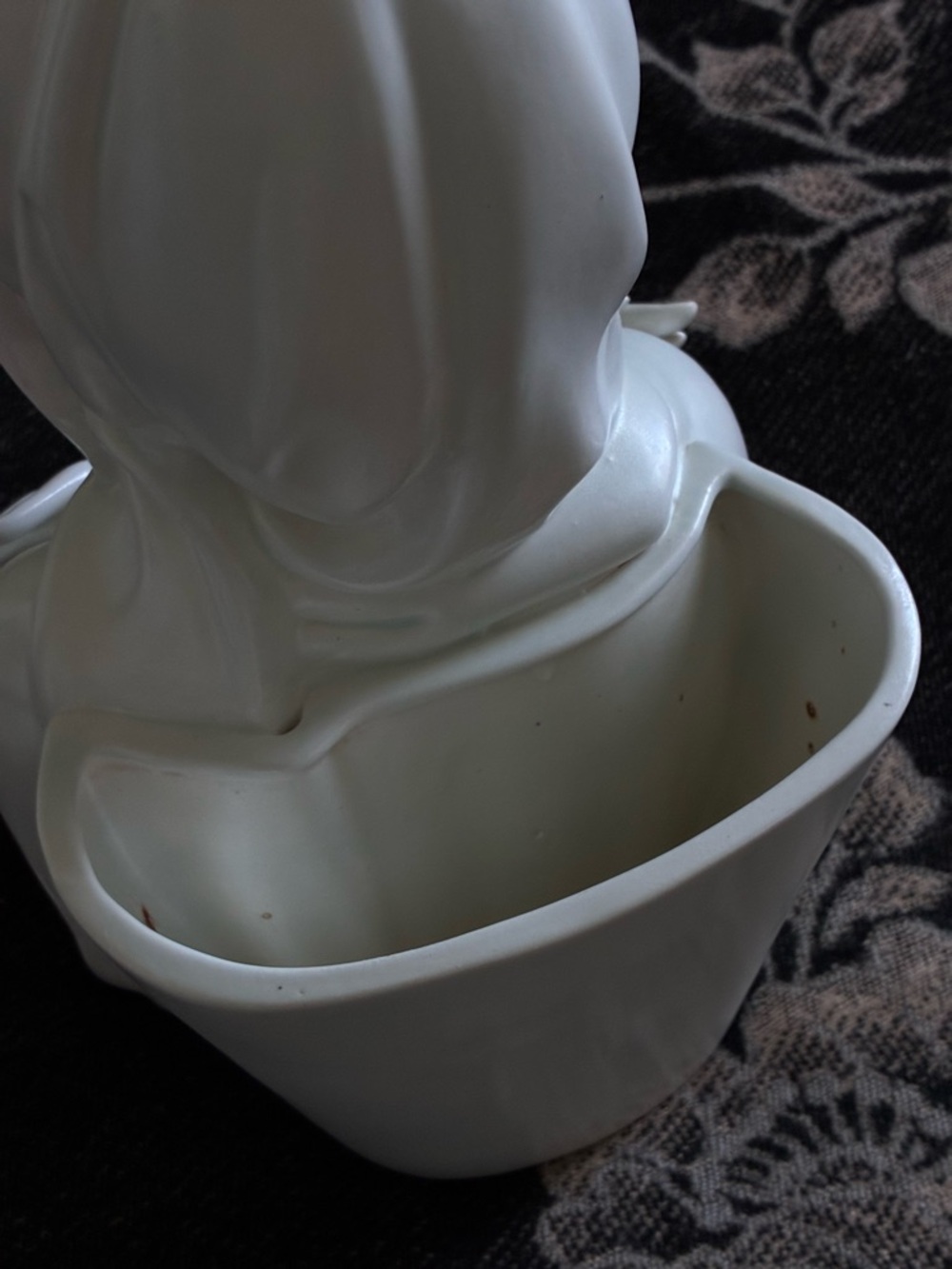 Contemporary White Madonna Sculpture - Unbranded Home Art Accent - Picture 7 of 12